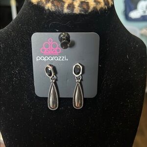 Paparazzi Black and Silver Teardrop Earrings